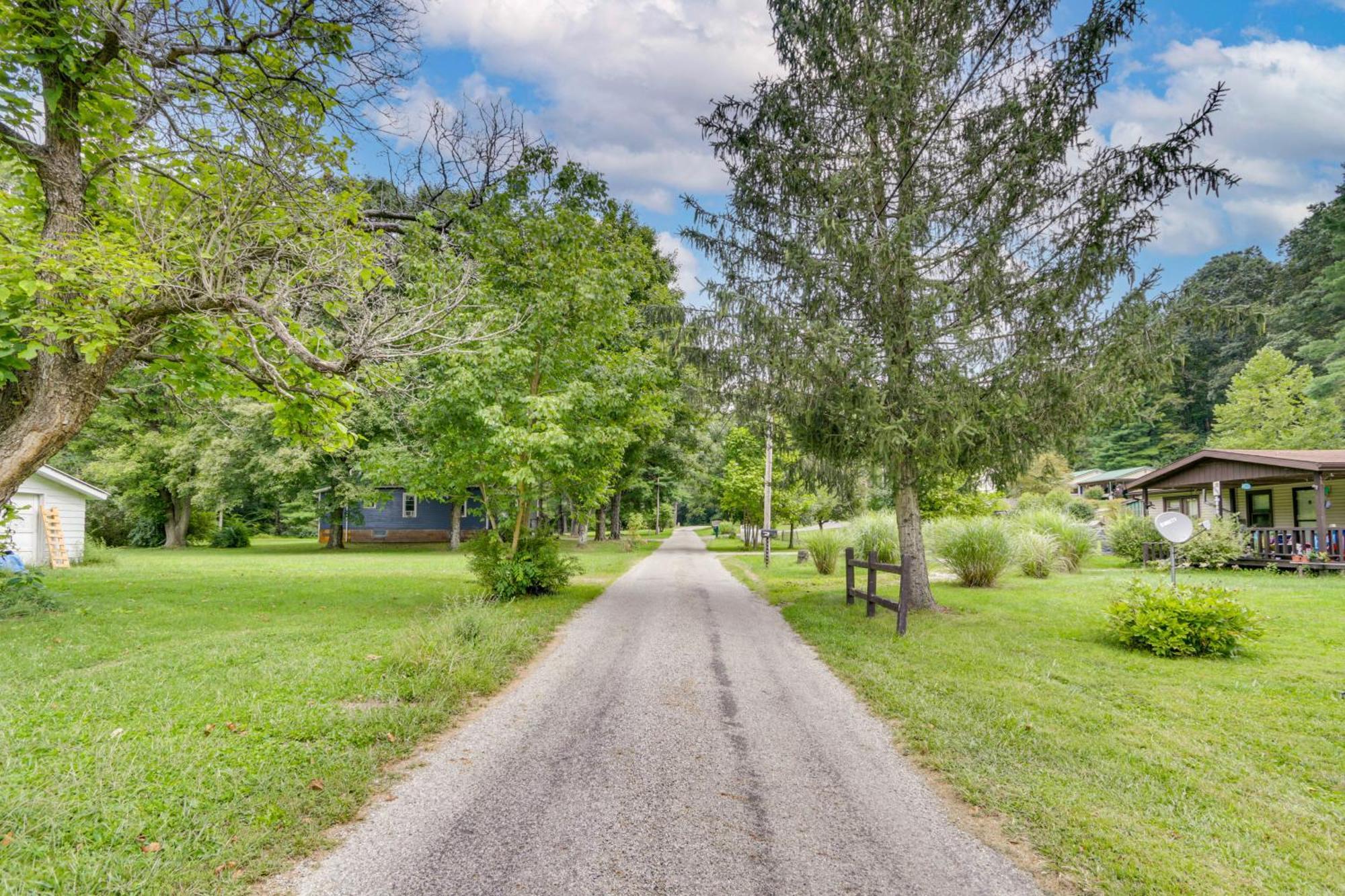 Cottage With Yard And Grill About 21 Mi To Hocking Hills! Nelsonville Dış mekan fotoğraf