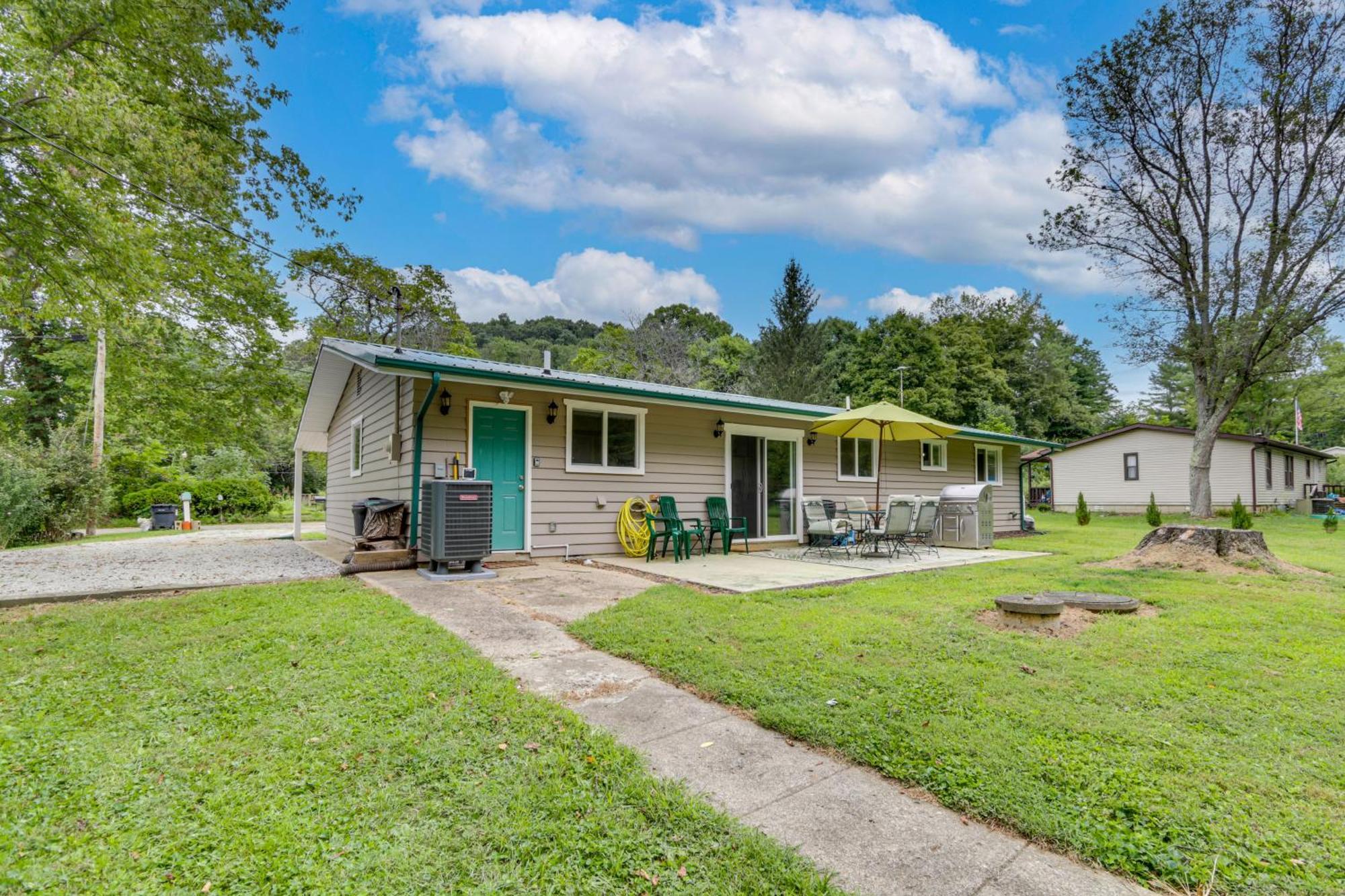 Cottage With Yard And Grill About 21 Mi To Hocking Hills! Nelsonville Dış mekan fotoğraf